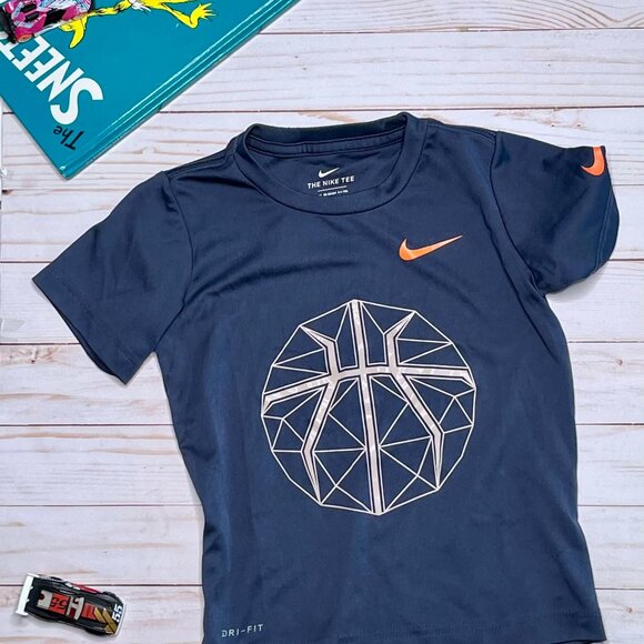 Nike Dri- Fit 6 Piece Shirt Bundle - Picture 5 of 7